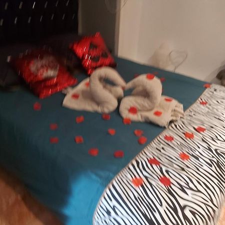 Spabyelleetlui Spa Rouge Ou Bleu Mouscron Eksteriør billede