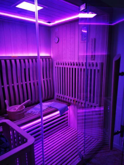 Spabyelleetlui Spa Rouge Ou Bleu Mouscron Eksteriør billede