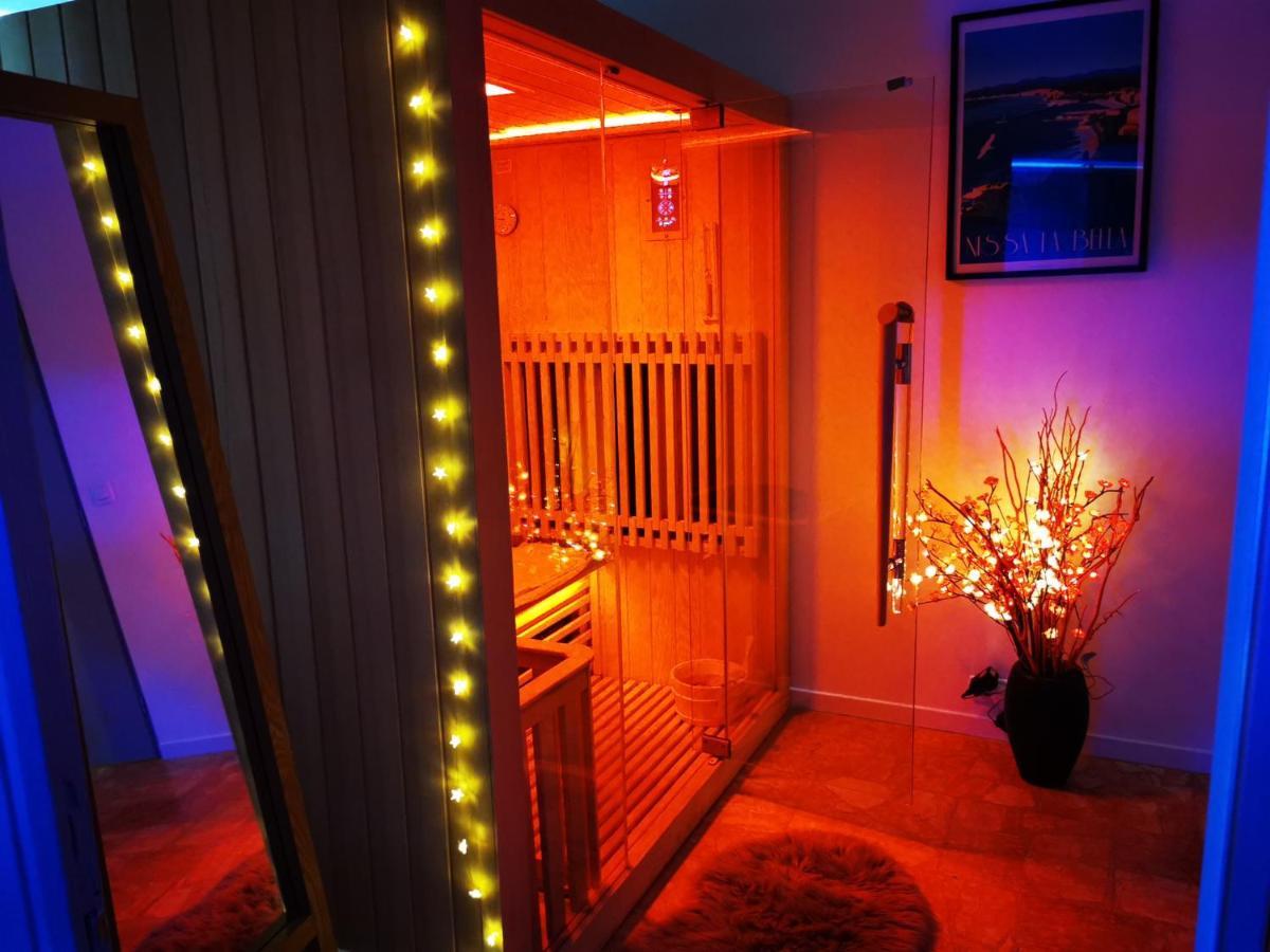 Spabyelleetlui Spa Rouge Ou Bleu Mouscron Eksteriør billede