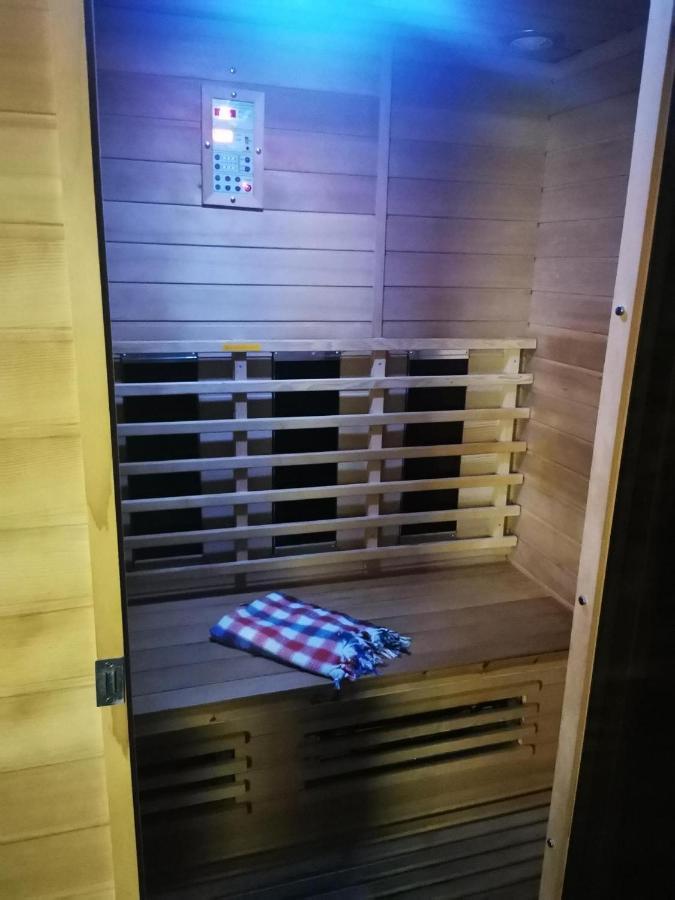 Spabyelleetlui Spa Rouge Ou Bleu Mouscron Eksteriør billede