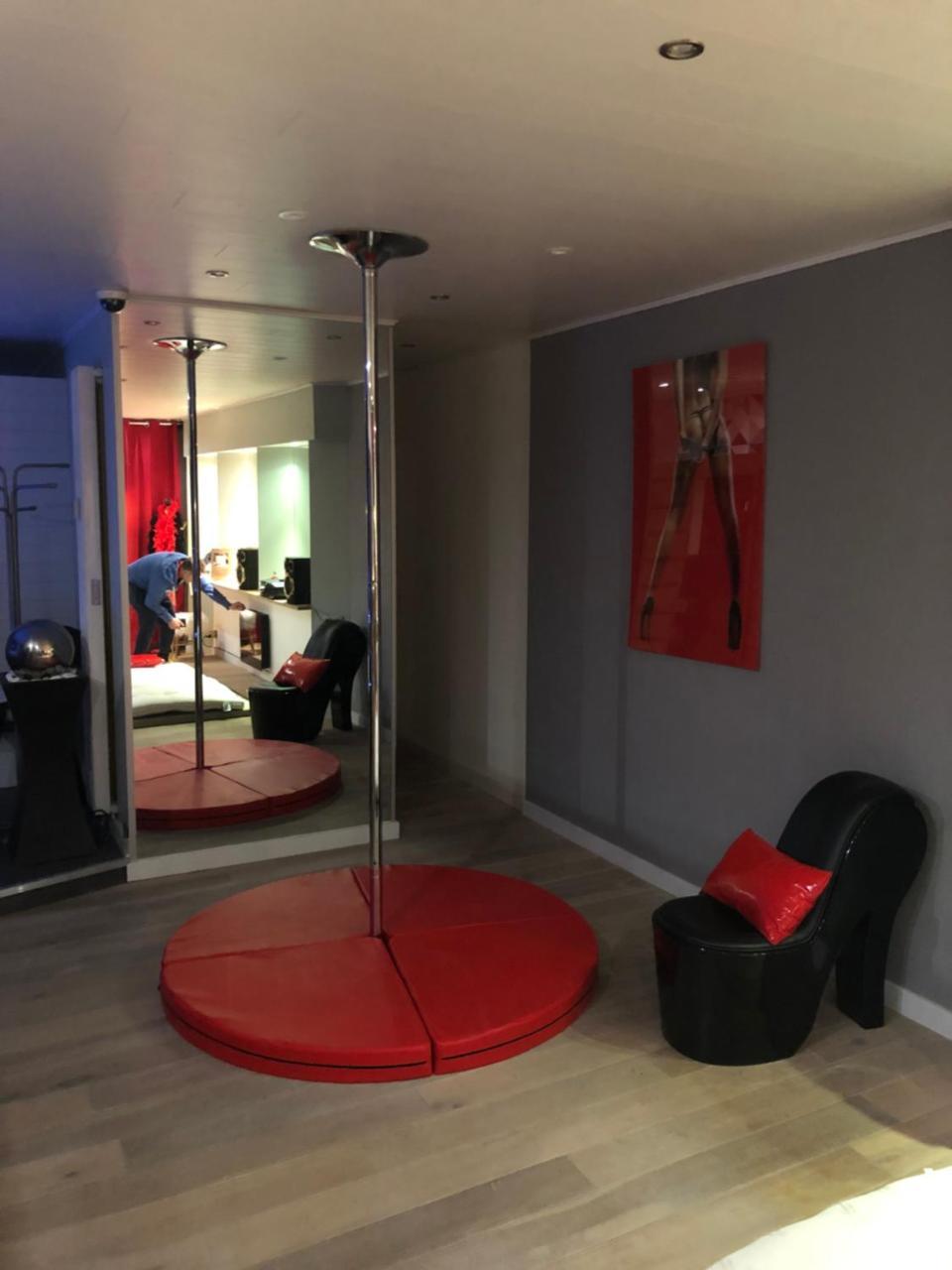 Spabyelleetlui Spa Rouge Ou Bleu Mouscron Eksteriør billede