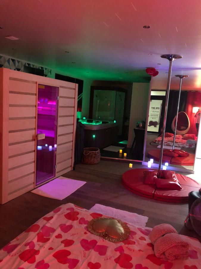 Spabyelleetlui Spa Rouge Ou Bleu Mouscron Eksteriør billede